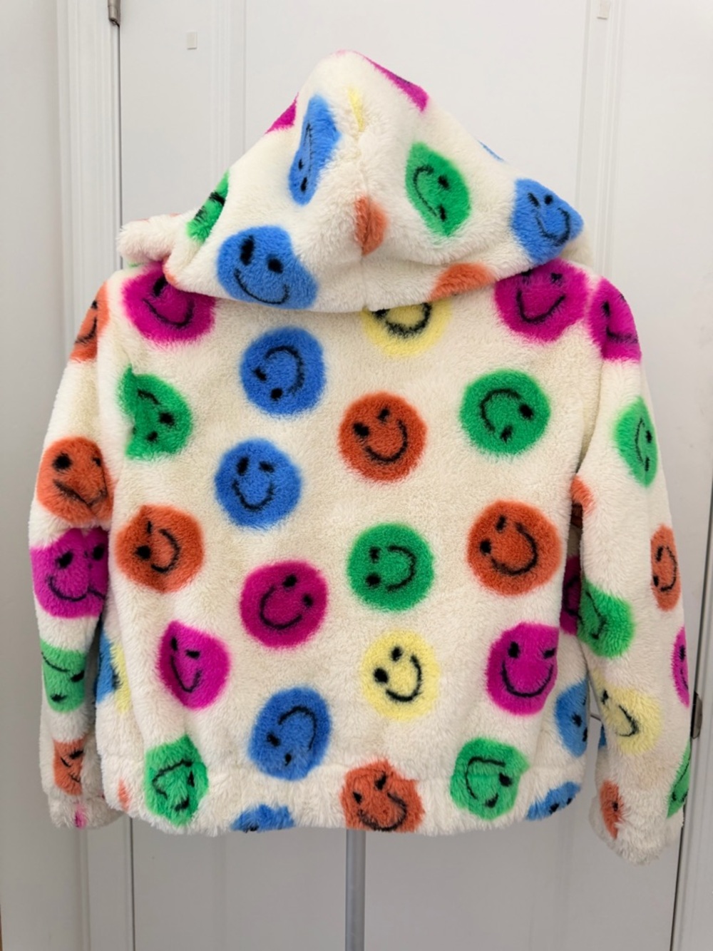 NWT 🏷️ Tractr | Kids' Winx Faux Fur Hoodie - Size Large (10/12) - Picture 6 of 9
